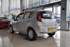 2010款雪佛兰新赛欧两厢1.4L