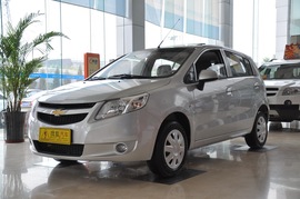 2010款雪佛兰新赛欧两厢1.4L