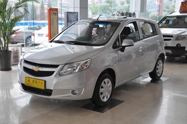 2010款雪佛兰新赛欧两厢1.4L