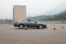 2010款本田思铂睿对比睿翼轿跑