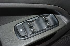 2016款福特翼搏1.5L自动运动典藏版