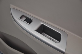 2010款比亚迪G3智能版1.8L自动豪雅型