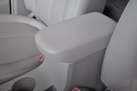2010款比亚迪G3智能版1.8L自动豪雅型