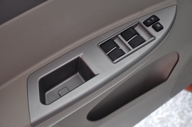 2010款比亚迪G3智能版1.8L自动豪雅型