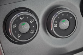 2010款比亚迪G3智能版1.8L自动豪雅型