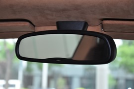 2010款阿斯顿马丁Rapide