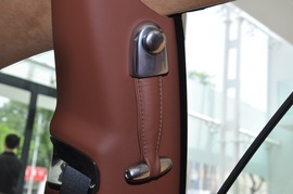 2010款阿斯顿马丁Rapide