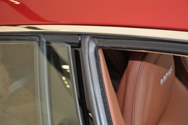 2010款阿斯顿马丁Rapide