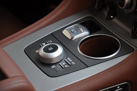 2010款阿斯顿马丁Rapide