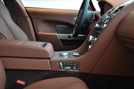 2010款阿斯顿马丁Rapide