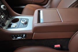 2010款阿斯顿马丁Rapide