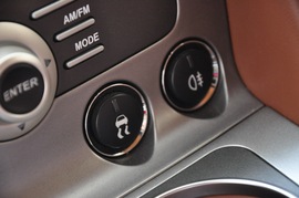 2010款阿斯顿马丁Rapide