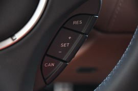 2010款阿斯顿马丁Rapide