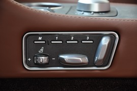 2010款阿斯顿马丁Rapide