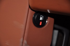 2010款阿斯顿马丁Rapide