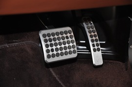 2010款阿斯顿马丁Rapide