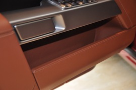 2010款阿斯顿马丁Rapide