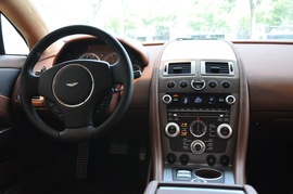 2010款阿斯顿马丁Rapide