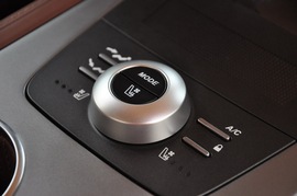 2010款阿斯顿马丁Rapide