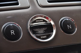 2010款阿斯顿马丁Rapide