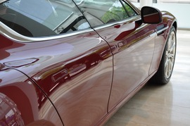 2010款阿斯顿马丁Rapide