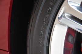 2010款阿斯顿马丁Rapide