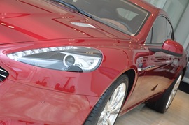 2010款阿斯顿马丁Rapide