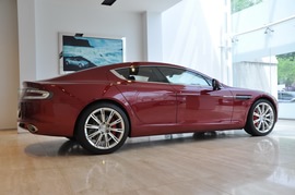 2010款阿斯顿马丁Rapide