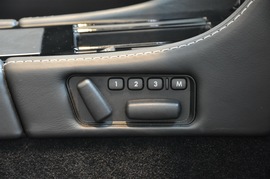 2010款阿斯顿马丁DBS