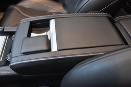 2010款阿斯顿马丁DBS