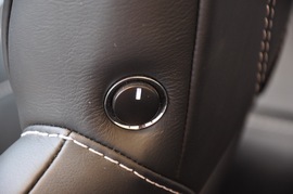 2010款阿斯顿马丁DBS