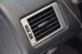 2010款阿斯顿马丁DBS