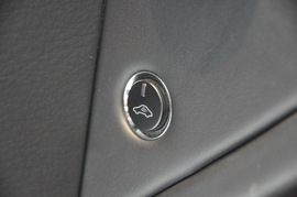 2010款阿斯顿马丁DBS