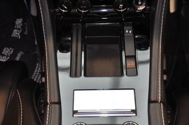 2010款阿斯顿马丁DBS