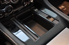 2010款阿斯顿马丁DBS