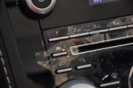 2010款阿斯顿马丁DBS