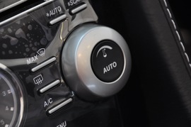 2010款阿斯顿马丁DBS