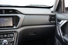 2016款奇瑞瑞虎3