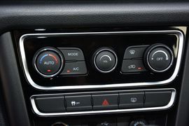 2016款奇瑞瑞虎3