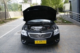 2010款丰田凯美瑞240V