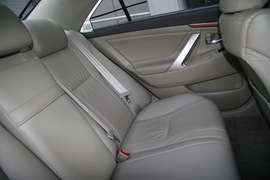 2010款丰田凯美瑞240V