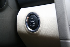 2010款丰田凯美瑞240V