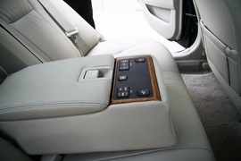 2010款丰田凯美瑞240V