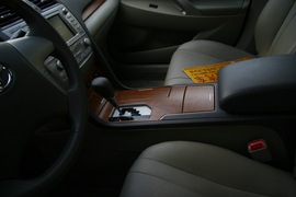 2010款丰田凯美瑞240V