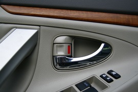 2010款丰田凯美瑞240V