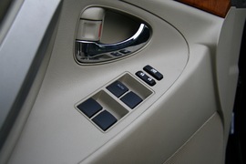 2010款丰田凯美瑞240V