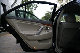 2010款丰田凯美瑞240V