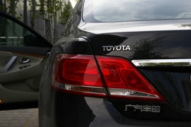 2010款丰田凯美瑞240V
