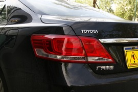 2010款丰田凯美瑞240V