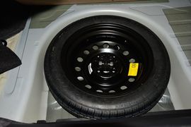 2016款吉利金刚1.5L手动进取型